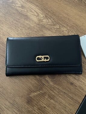 Black Women's Leather Wallet with Gold Accent